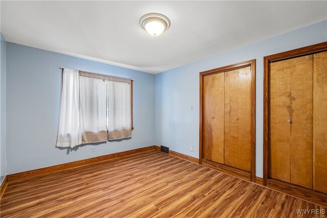 Building Photo - 133 Halstead Ave