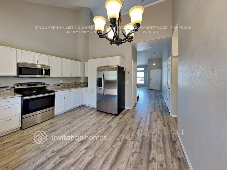 Building Photo - 9678 Lansing Cir