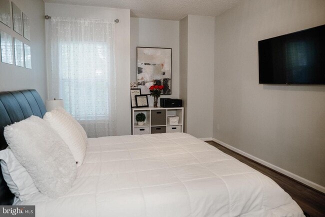 Building Photo - 4408 Helmsford Ln