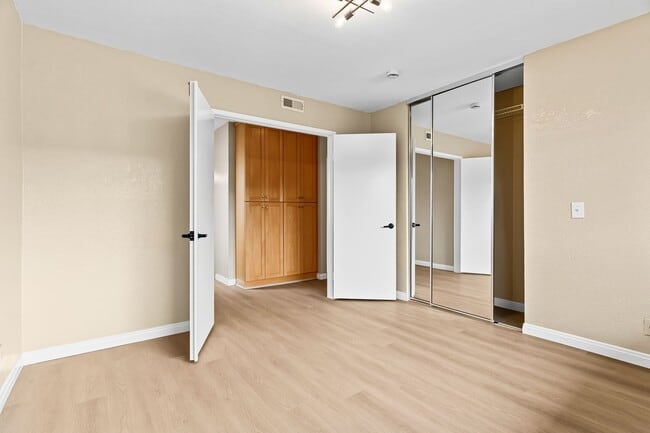 Building Photo - 8246 Caminito Modena