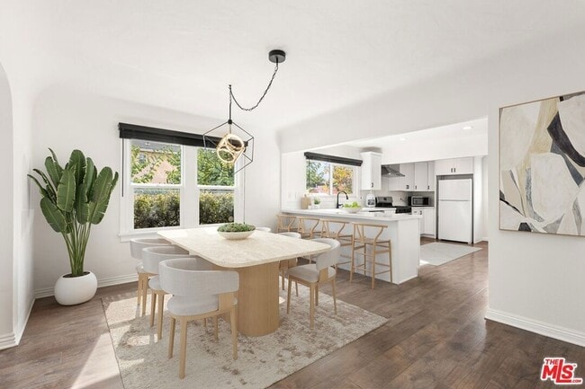 Building Photo - 6531 Arlington Ave