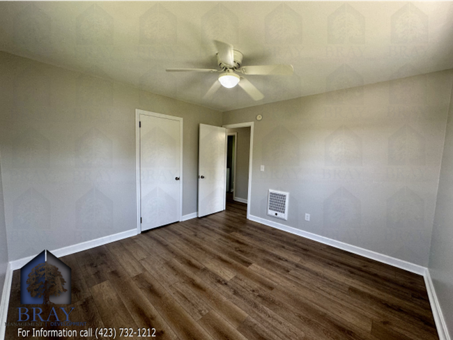Building Photo - One level living with scenic views