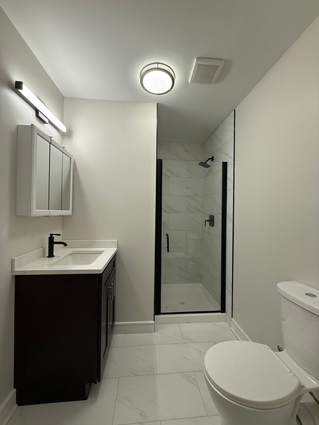 Building Photo - 2435 N 76th Ct