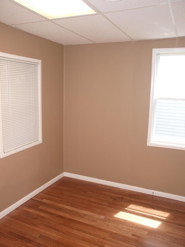 Building Photo - 1914 N 11th St