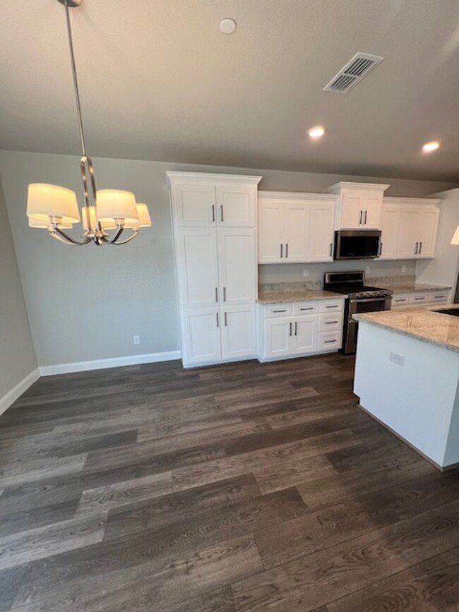 Building Photo - Bright Contemporary Solar Home In Roseville