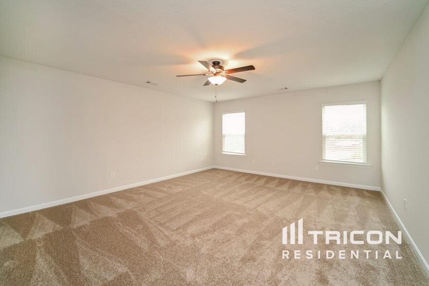 Building Photo - 966 Minden Terrace