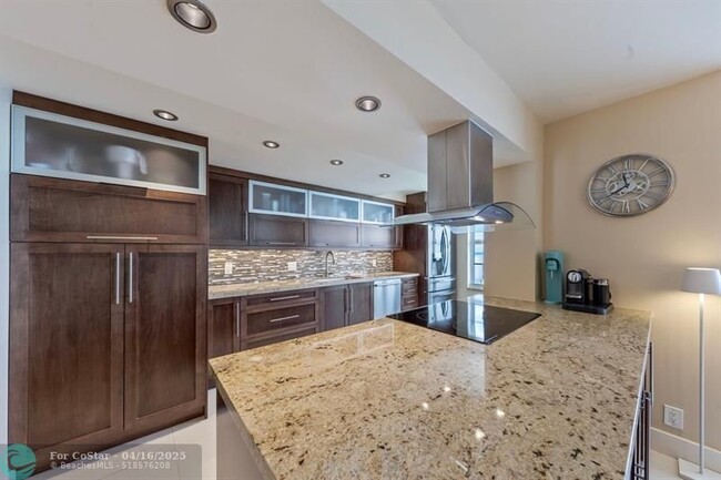 Building Photo - 4280 Galt Ocean Dr