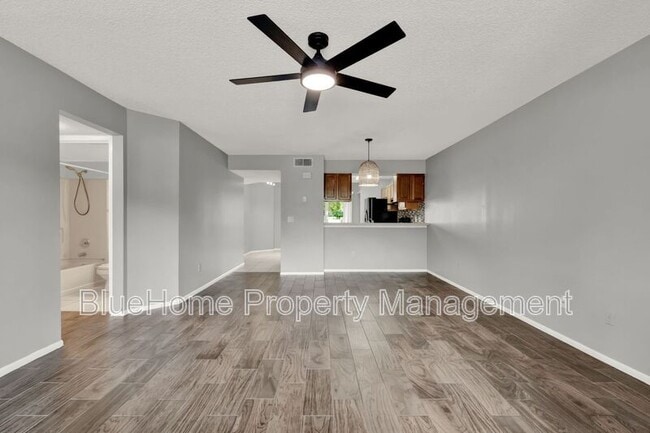 Building Photo - 5405 Lake Margaret Dr