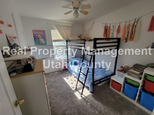 Building Photo - Eagle Mountain Townhouse