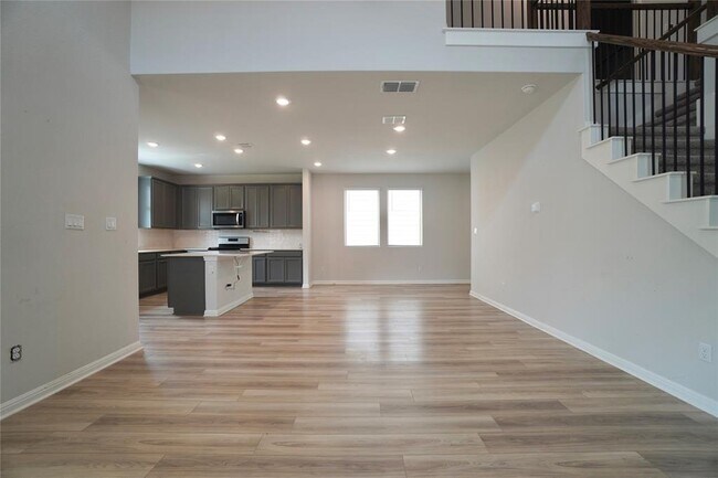 Building Photo - 2513 Danbury Ln