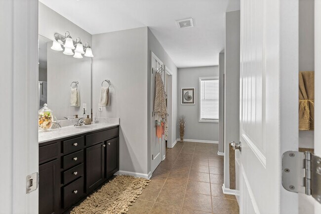 Building Photo - 135 Regatta Way