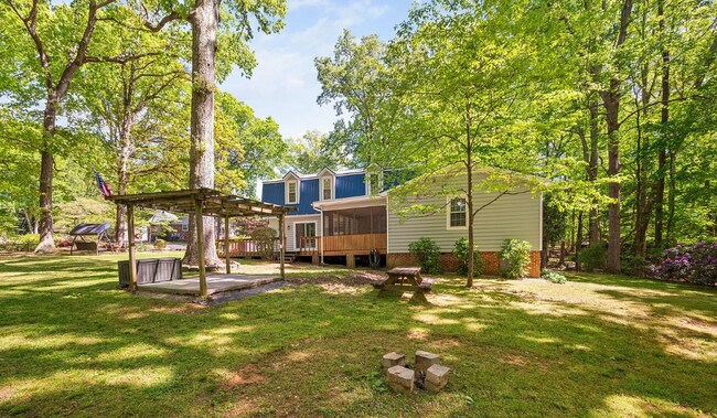 Building Photo - 3312 Shannon Cir