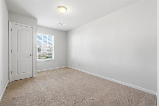 Building Photo - 331 Turtle Creek Dr