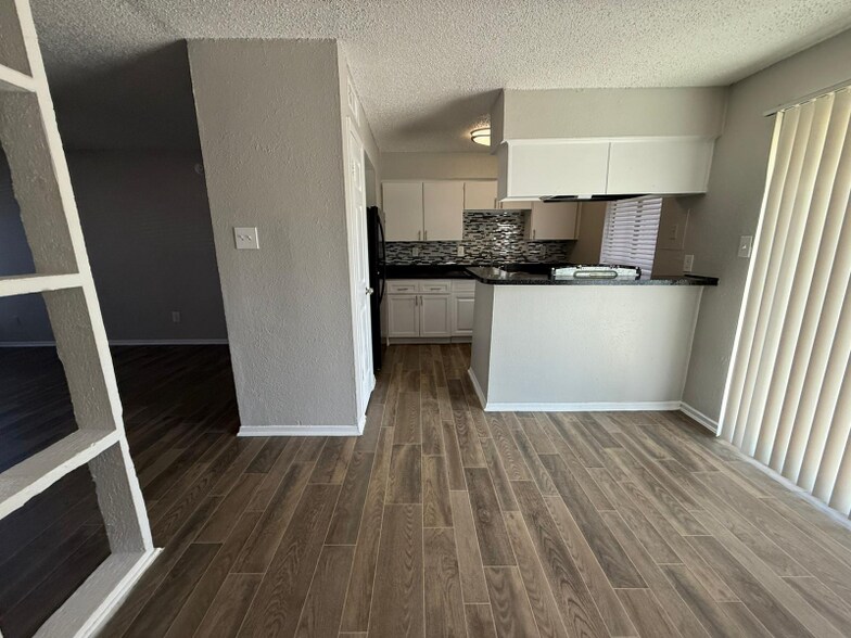 Building Photo - 3203 W Walnut Hill Ln