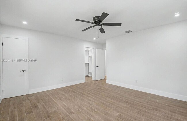 Building Photo - 17050 SW 83rd Ave