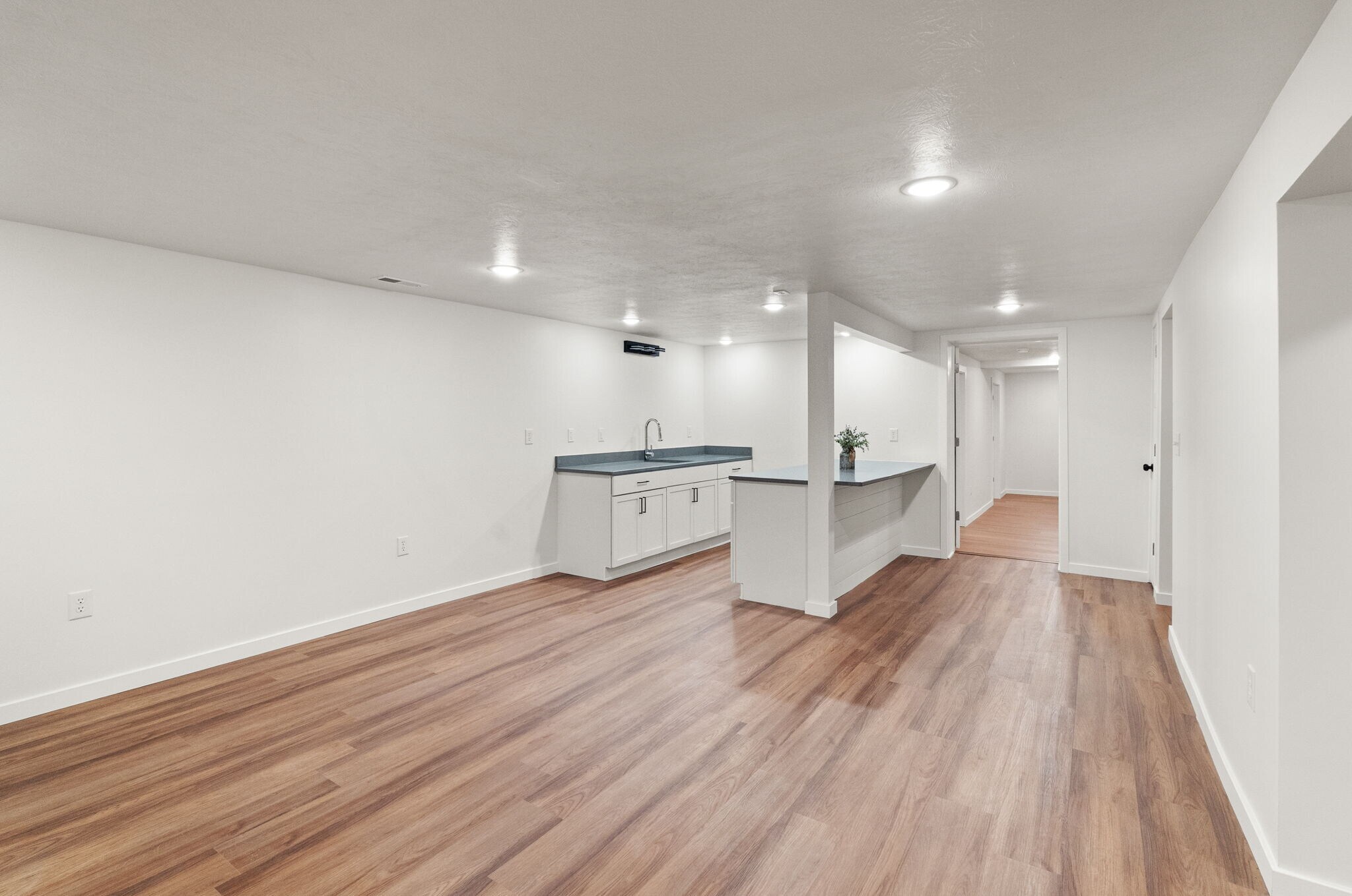 Building Photo - 1578 E 100 N
