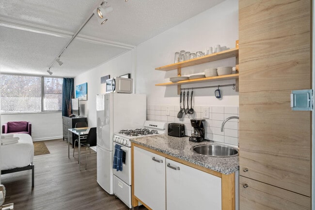 Building Photo - 47 25th St NW