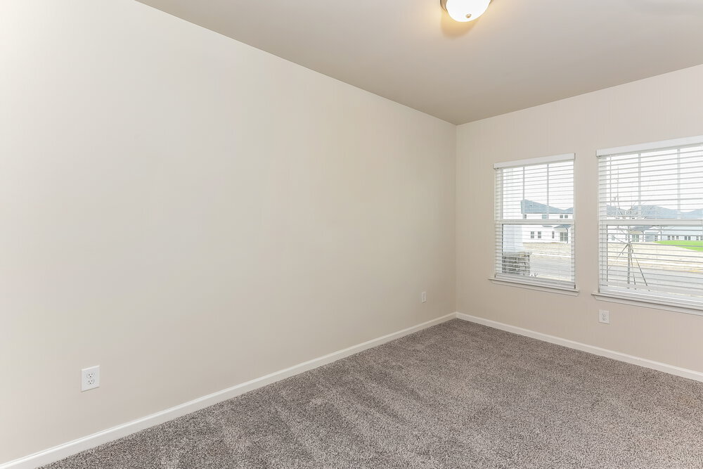 Building Photo - 5915 Green Ash Ct