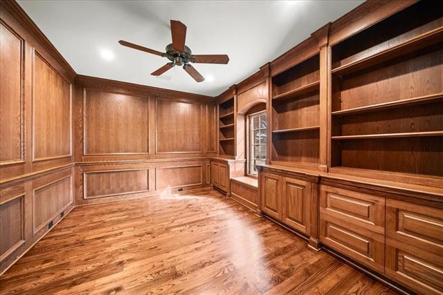 Building Photo - 900 Amethyst Dr