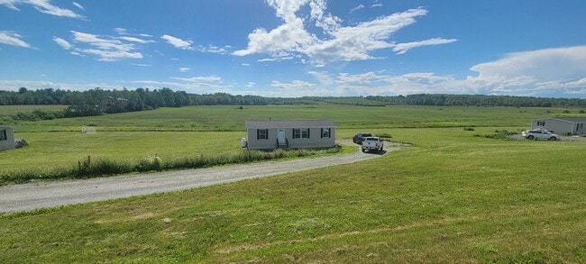Building Photo - 1074B Horseback Rd