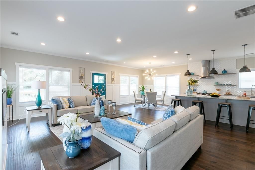 Building Photo - 202 Haygood Ave SE