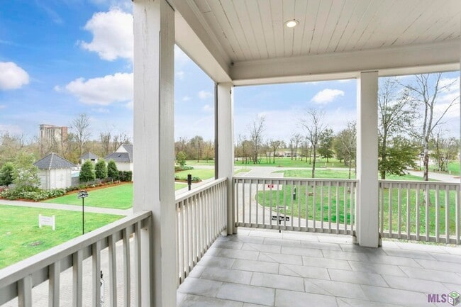 Building Photo - 3305 Pointe-Marie Dr