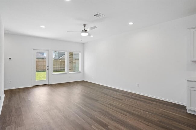 Building Photo - 4905 Blue Beetle Rdg Dr