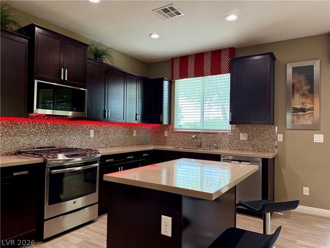 Building Photo - 7025 Solana Ridge Dr