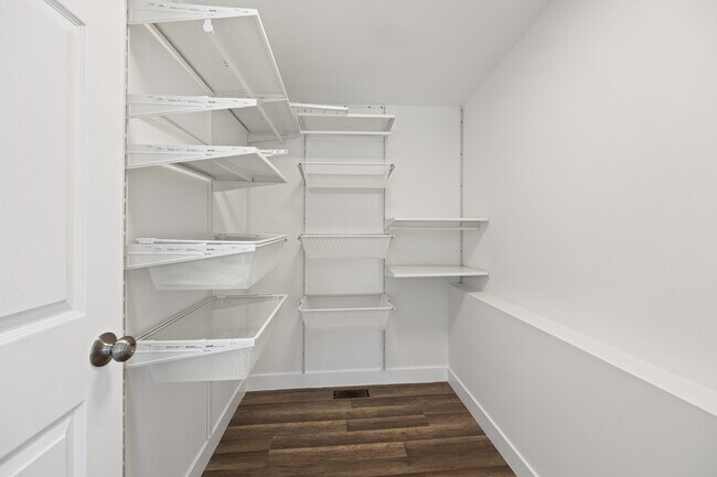 Building Photo - 41 Hackberry Ln