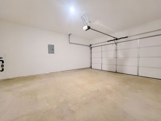 Building Photo - 7232 Dancing Wind Ln