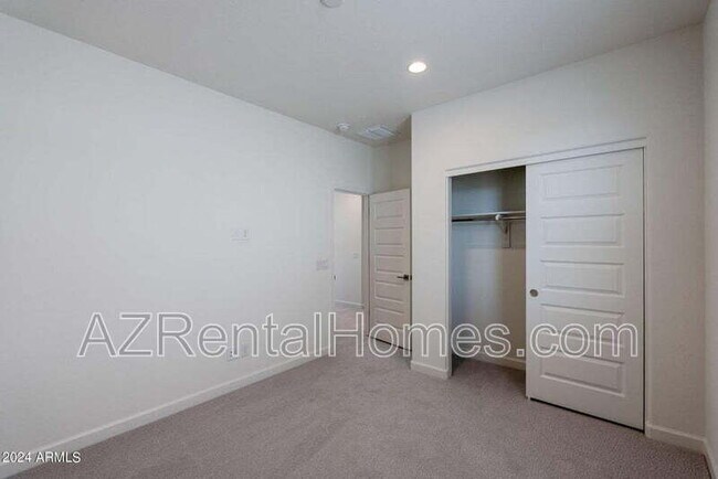 Building Photo - 34940 N Augite Way