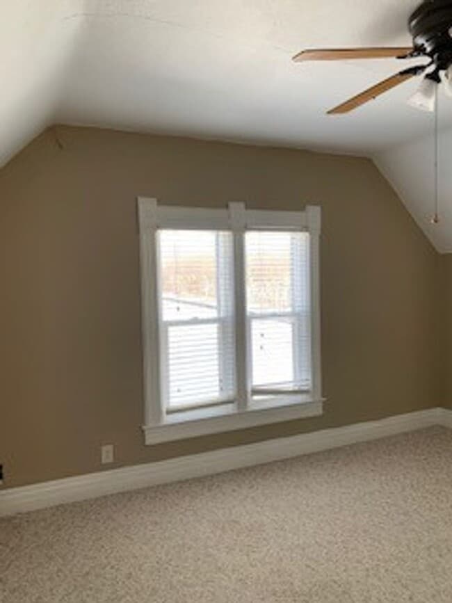 Building Photo - FIVE BR, 2 BA HOUSE in Jesup