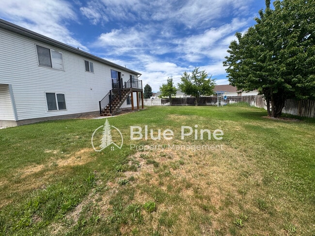 Building Photo - 3535 Spring Creek Dr