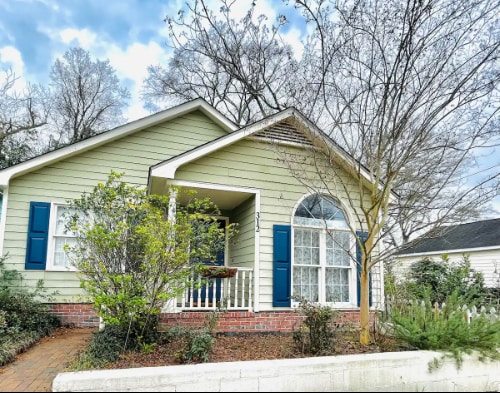 Building Photo - 312 Wright St