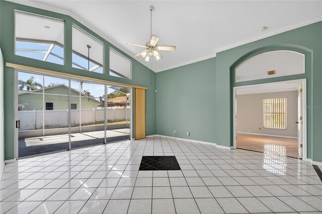 Building Photo - 4517 Oak River Cir