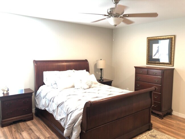 Building Photo - 124 Plantation Cir