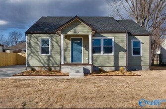 Building Photo - 3904 Cypress Ave SW