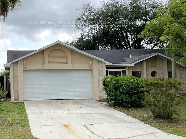 Building Photo - 521 Carlsbad Dr