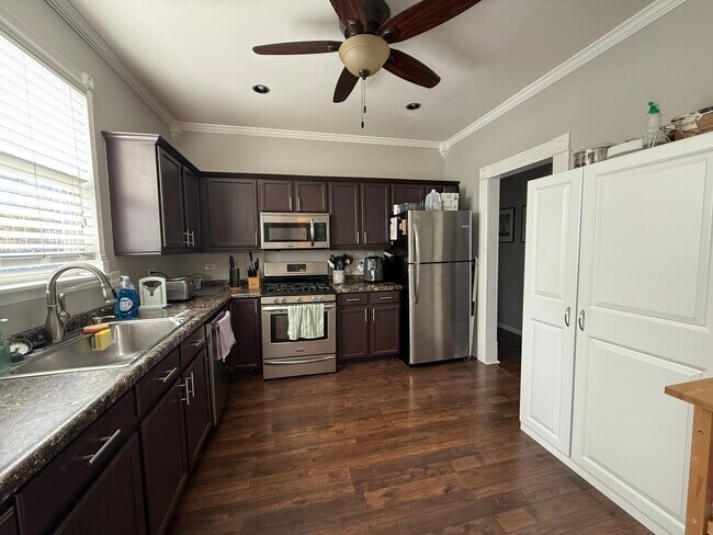 Building Photo - 2904 Arbor Ln