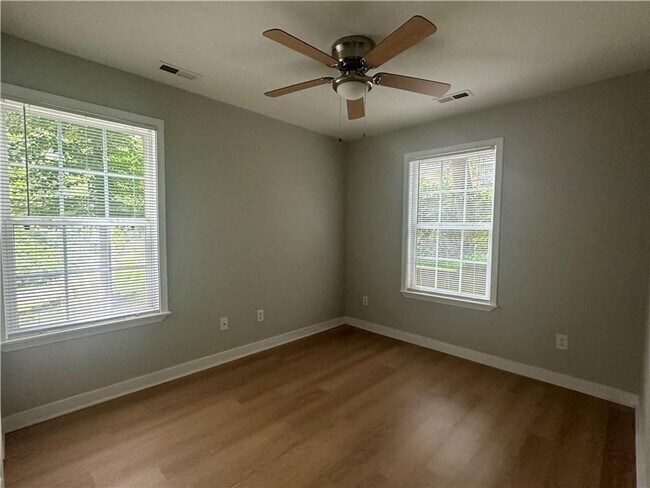 Building Photo - 3 Bedroom single family home in Forsyth Co...