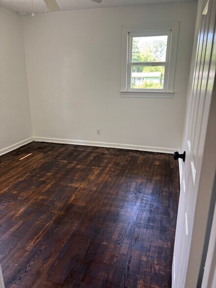Bedroom. - 7209 Lucille Ave