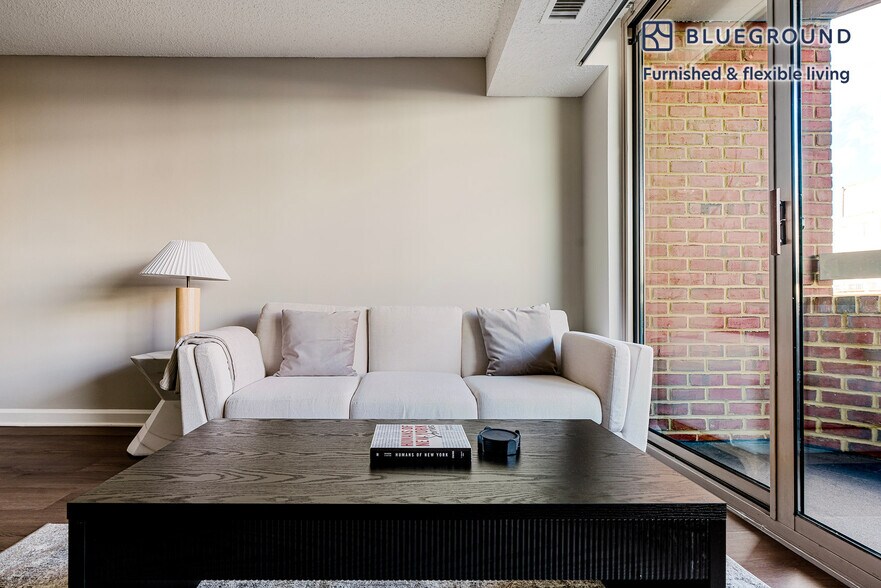 Building Photo - 2140 L St NW