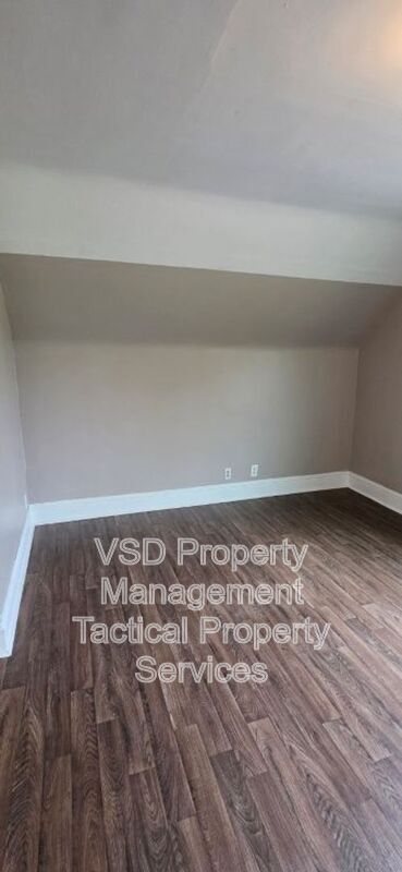 Building Photo - 3408 E 140th St