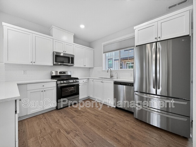Building Photo - 17022 SW Lemongrass Ln