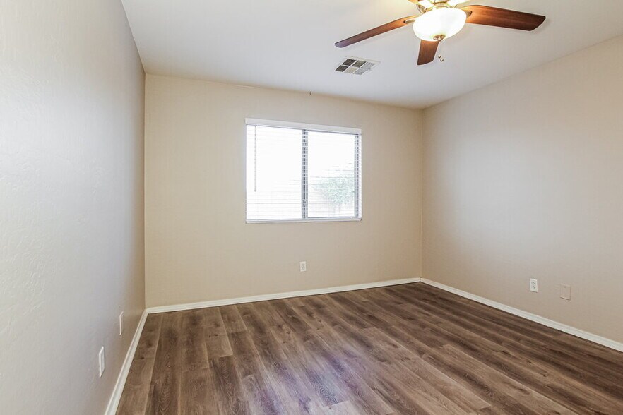 Building Photo - 14973 W Port Au Prince Ln