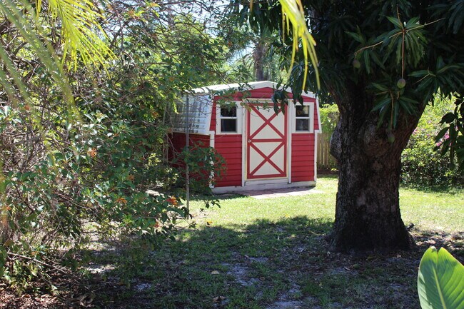 Building Photo - 225 Gulfstream Blvd