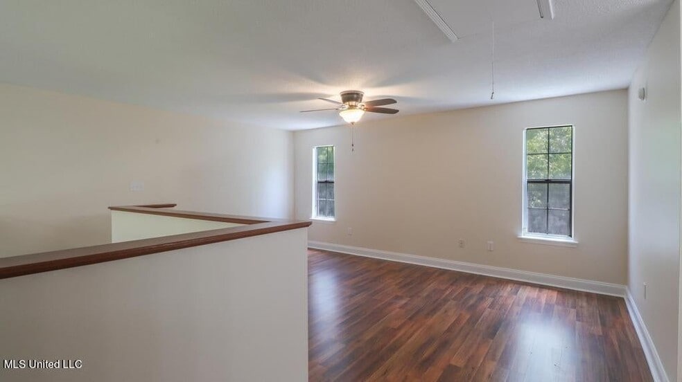 Building Photo - 1737 James Buchanan Dr