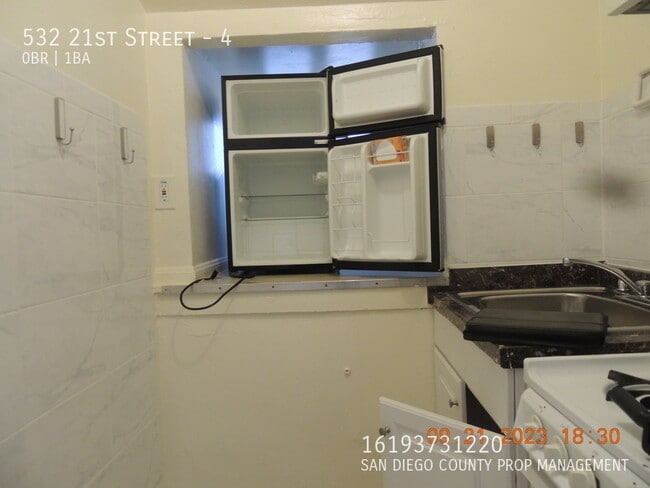 Building Photo - 532 21st St