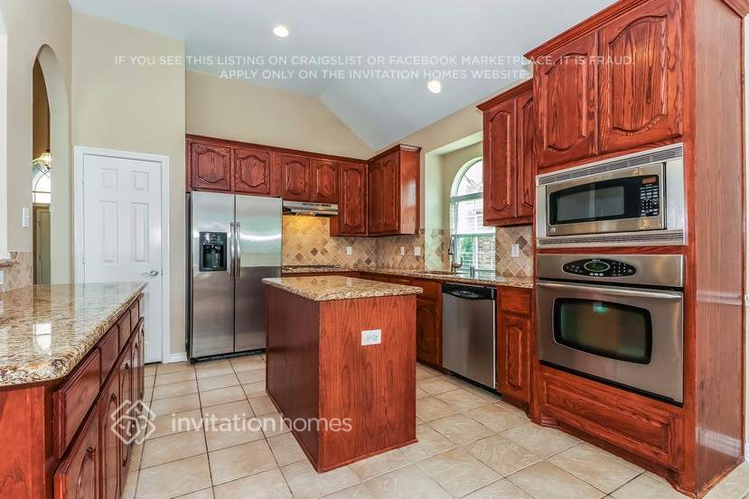 Building Photo - 1406 Chateau Ln