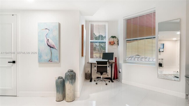 Building Photo - 2110 N Ocean Blvd